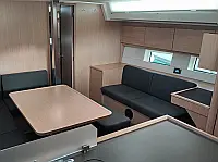 Bavaria C45 - Internal image