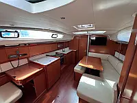 Oceanis 40 - Internal image