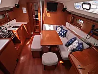 Beneteau 43 - Internal image