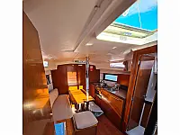 Oceanis 35.1 - Internal image