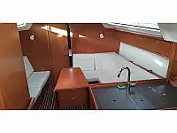 Bavaria Cruiser 37 - Internal image