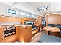 Bavaria C42 - Internal image