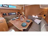 Bavaria C42 - Internal image