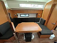 Bavaria Cruiser 56 - Internal image