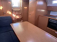 Bavaria Cruiser 41 - Internal image