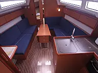 Bavaria Cruiser 33 - Internal image