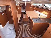 Bavaria Cruiser 34 - Internal image