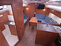 Bavaria Cruiser 37 - Internal image