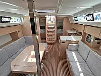 Bavaria C42 - Internal image