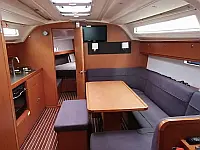 Bavaria Cruiser 41 - Internal image