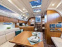 Bavaria Cruiser 37 - Internal image