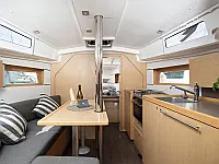 Oceanis 35 - Internal image