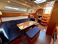 Bavaria Cruiser 41 - Internal image