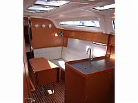 Bavaria Cruiser 37 - Internal image