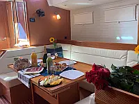 Bavaria 55 - Internal image