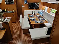 Bavaria Cruiser 50 - Internal image