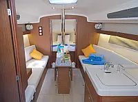 Oceanis 34.1 - Internal image