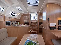 Bavaria Cruiser 37 - Internal image