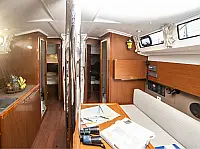 Oceanis 38.1 - Internal image