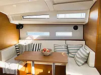 Sun Odyssey 410 - Internal image