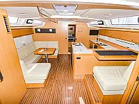 Bavaria 56 - Internal image