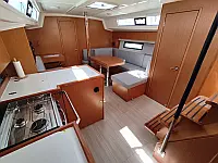 Bavaria C42 - Internal image