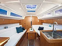 Bavaria 33 Cruiser - Internal image