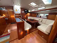 Oceanis 523 - Internal image