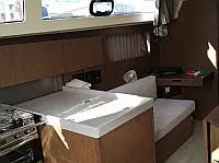 Oceanis 41.1 - Internal image