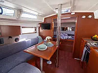 Oceanis 38.1 - Internal image