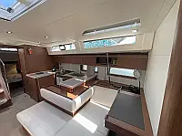 Oceanis 51.1 (5 cab.) - Internal image