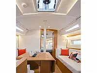 Sun Odyssey 380 - Internal image