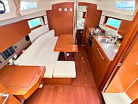Oceanis 35 - Internal image