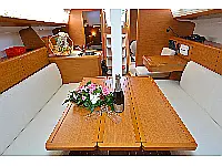 Sun Odyssey 33i - Internal image