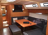 Bavaria Cruiser 51 - Internal image