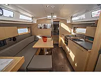 Oceanis 38 - Internal image