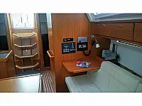 Bavaria Cruiser 37 - Internal image