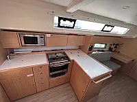 Bavaria C42 - Internal image