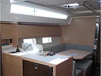 Bavaria C45 Holiday - Internal image